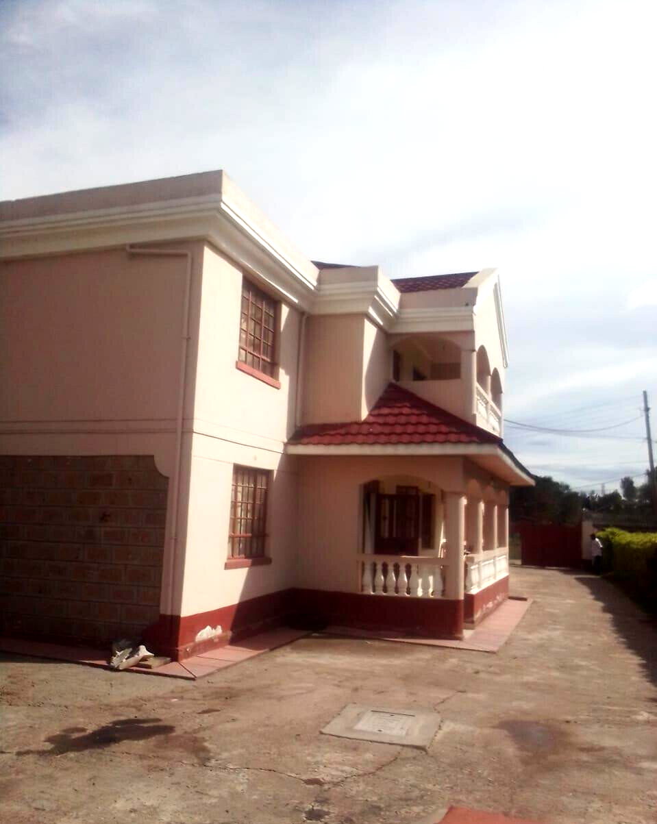 Executive 5 En-Suite Townhouse with DSQ on 100x100 - Katani, Syokimau