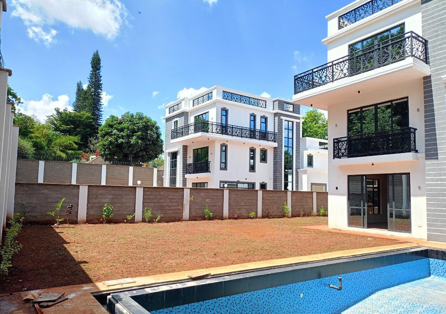 5-Ensuite Townhouse with Study, Pool & CCTV - Lavington