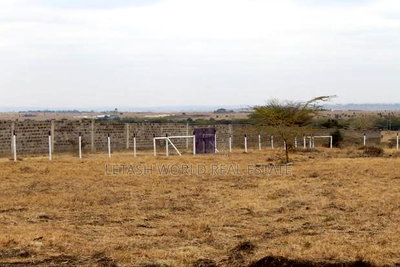 Selling For 1.35 Million, 500 Mtrs From Tarmac, 2km From Kag - Image 1