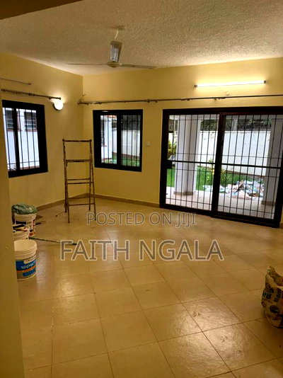 5bdrm Maisonette in Nyali for rent - Image 10