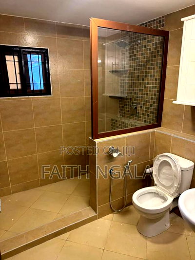 5bdrm Maisonette in Nyali for rent - Image 14
