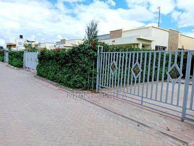 3bdrm Bungalow in Joska for sale - Image 6