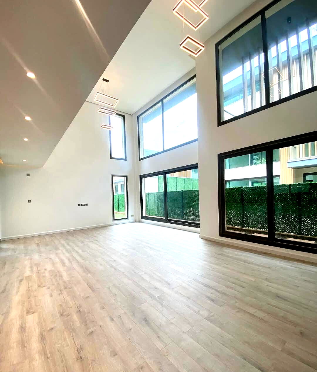 5-Ensuite Townhouse with Jacuzzi & Study - Lavington
