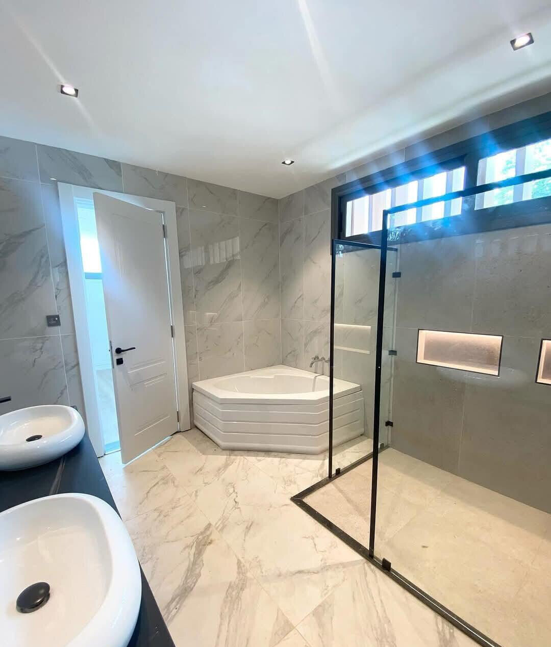 5-Ensuite Townhouse with Jacuzzi & Study - Lavington