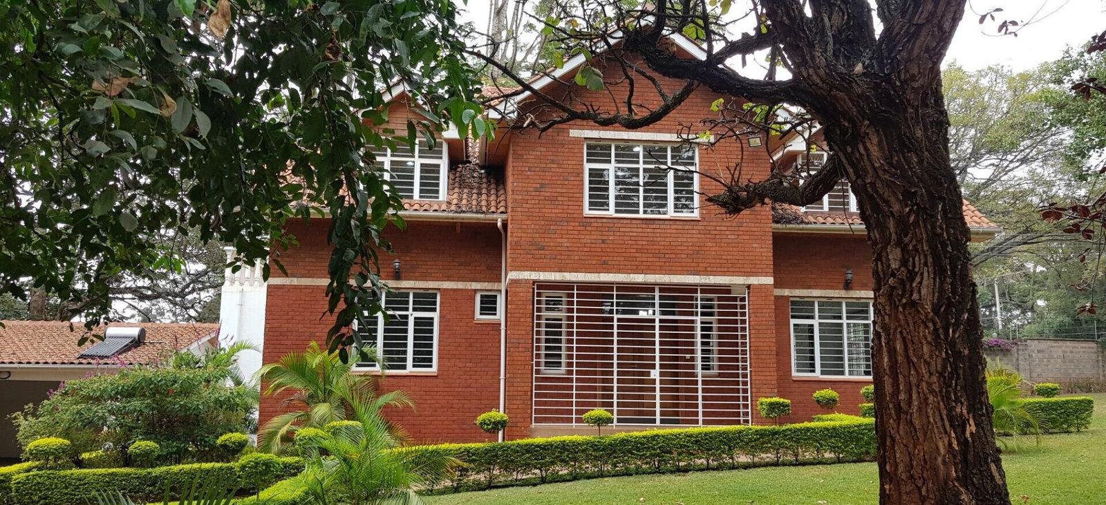 Private Guest Wing Home - Rosslyn