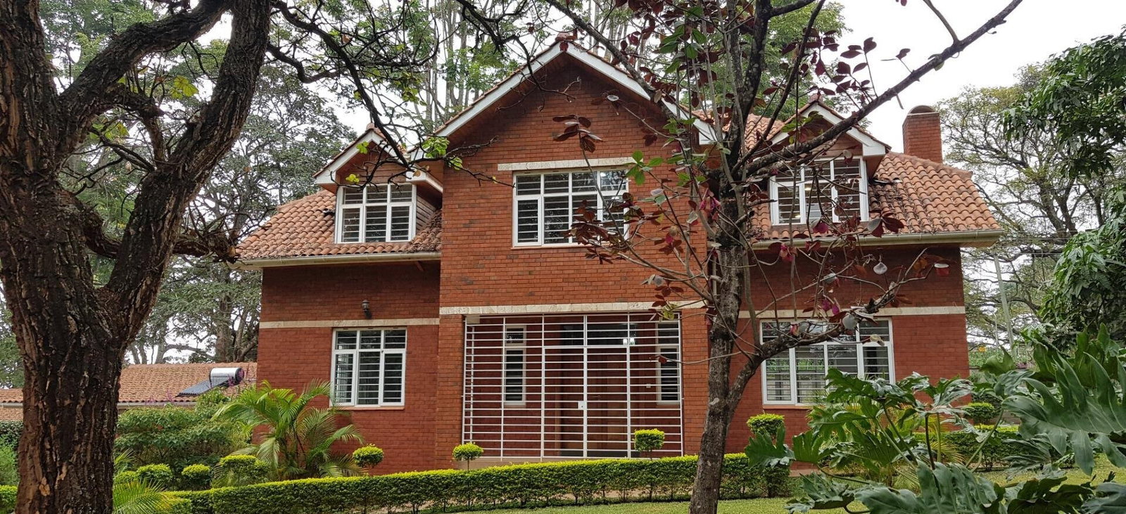 Private Guest Wing Home - Rosslyn