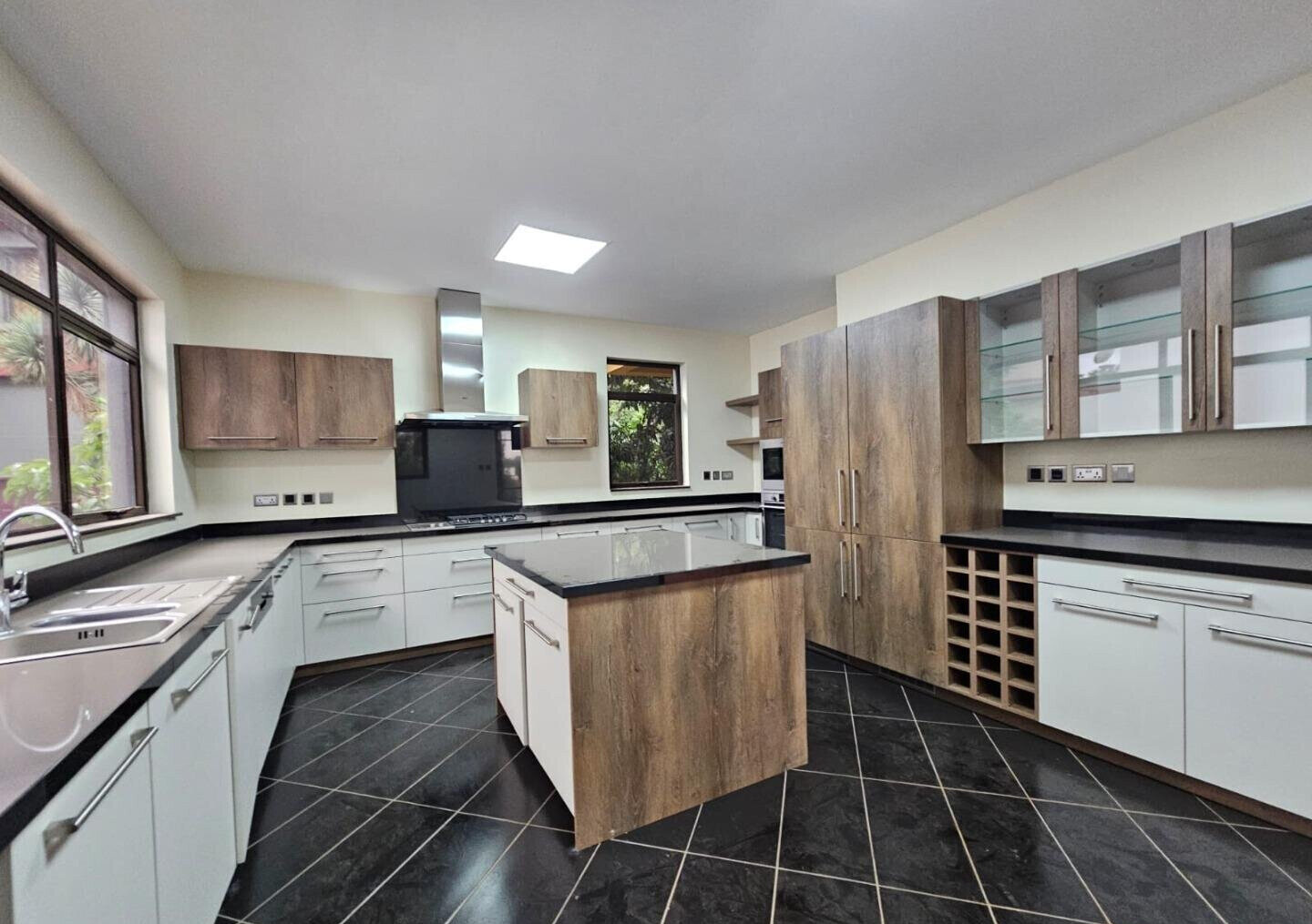 Garden Townhouse with 5BR at KSh 85M