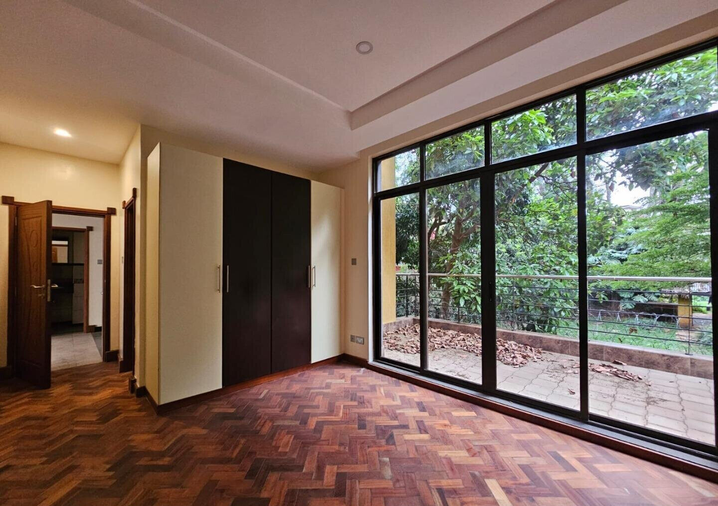 Garden Townhouse with 5BR at KSh 85M