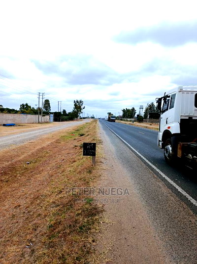 6 Acres Touching Tarmac in Kitengela Yukos Kisaju - Image 2