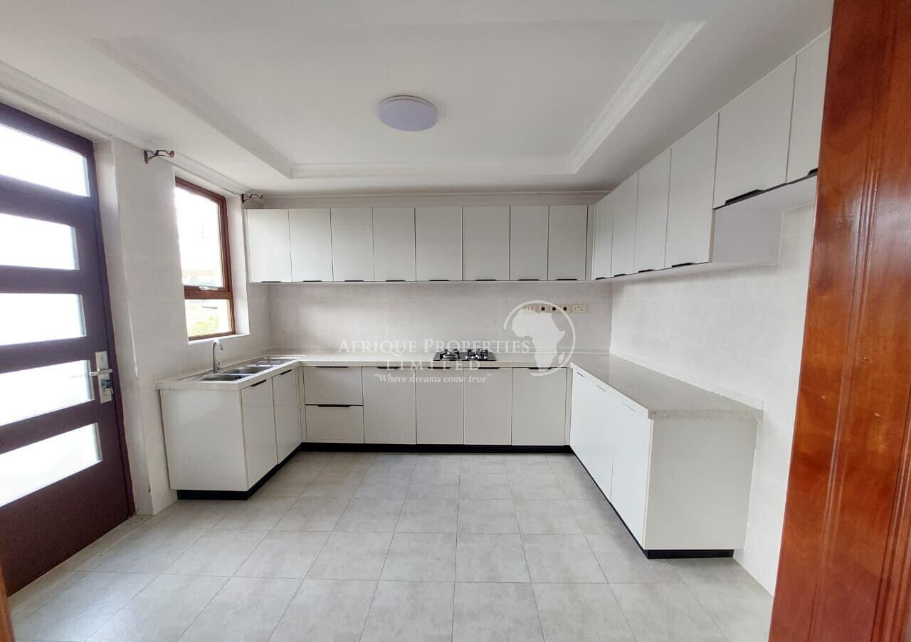 Luxury 5BR Villa at KSh 300K