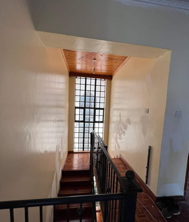 Pet-Friendly 5-Ensuite Townhouse with DSQ - Lavington