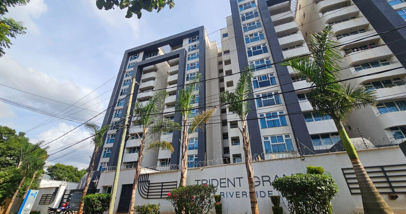 3BR All-Ensuite with Italian Kitchen & Indoor Pool - Riverside