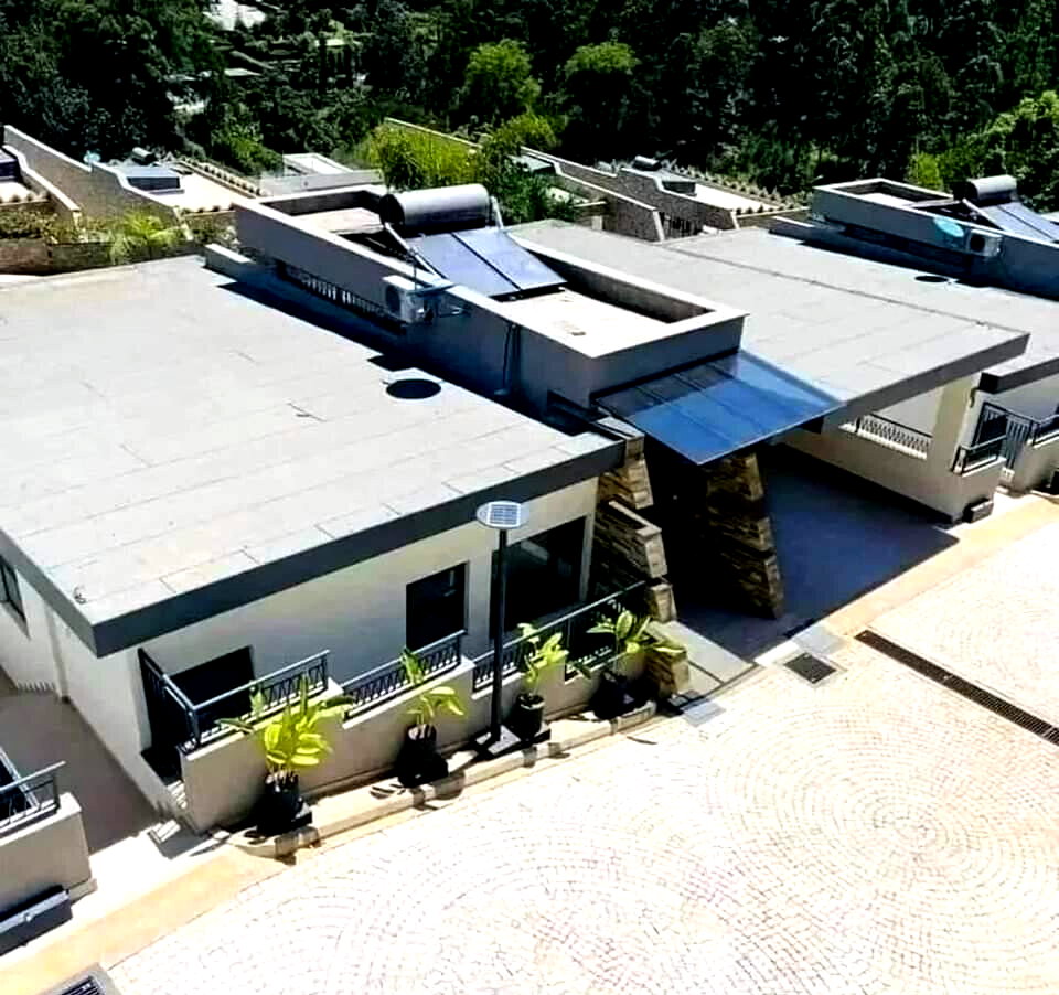 3-Bed Garden Villa with Clubhouse Access - Spring Valley