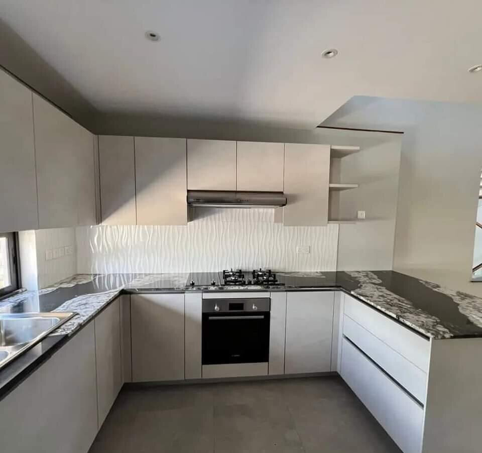 3-Bed Garden Villa with Clubhouse Access - Spring Valley