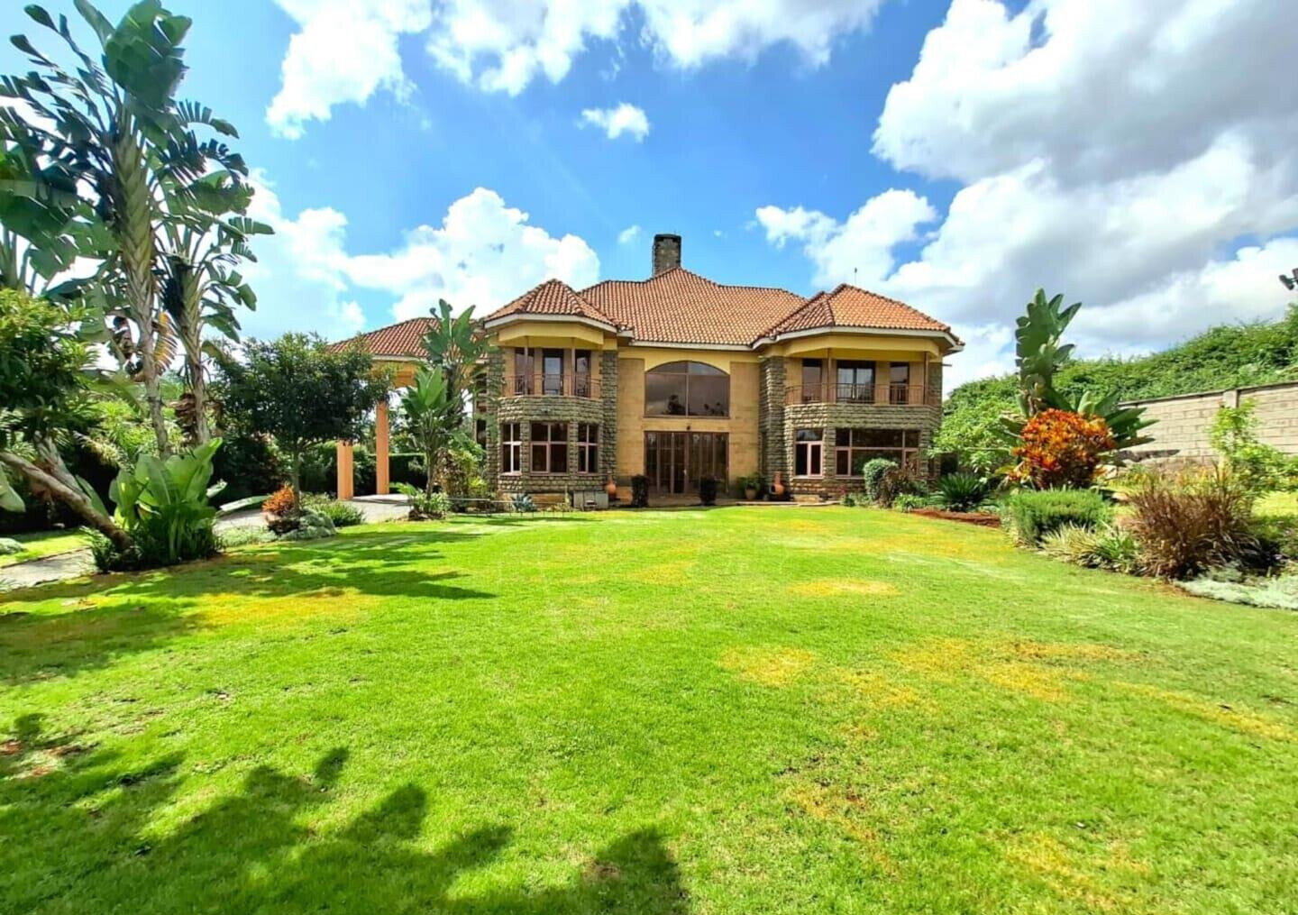 Half Acre 5BR Garden Home for KSh 450K