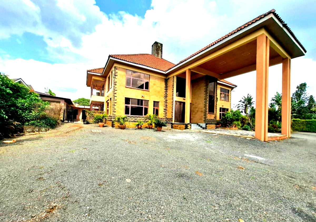Half Acre 5BR Garden Home for KSh 450K
