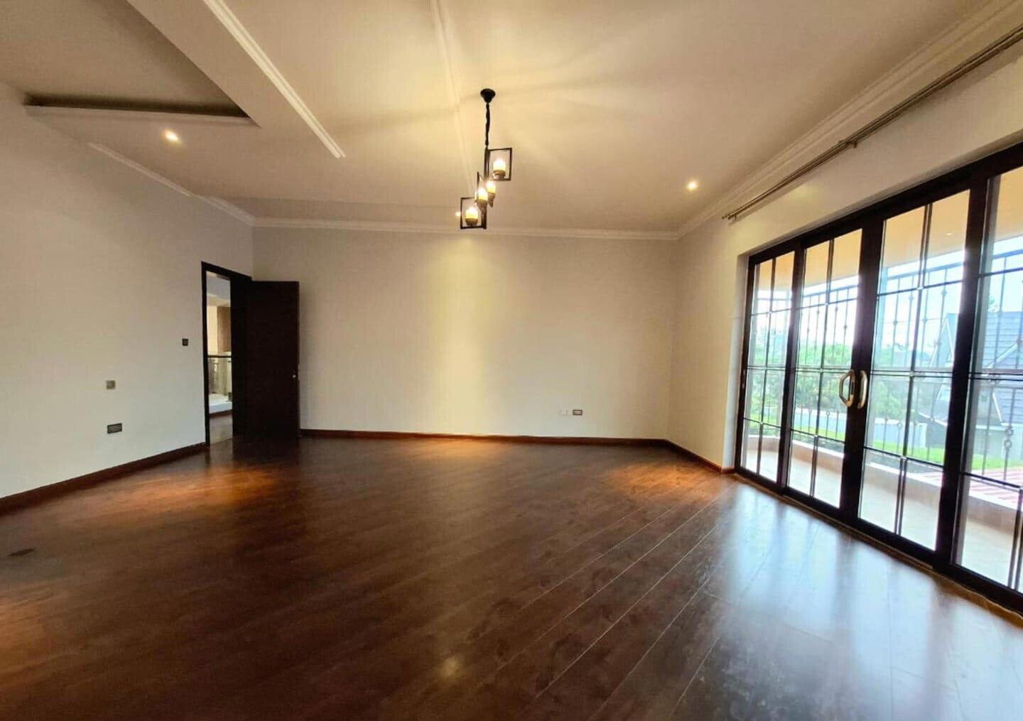 Half Acre 5BR Garden Home for KSh 450K