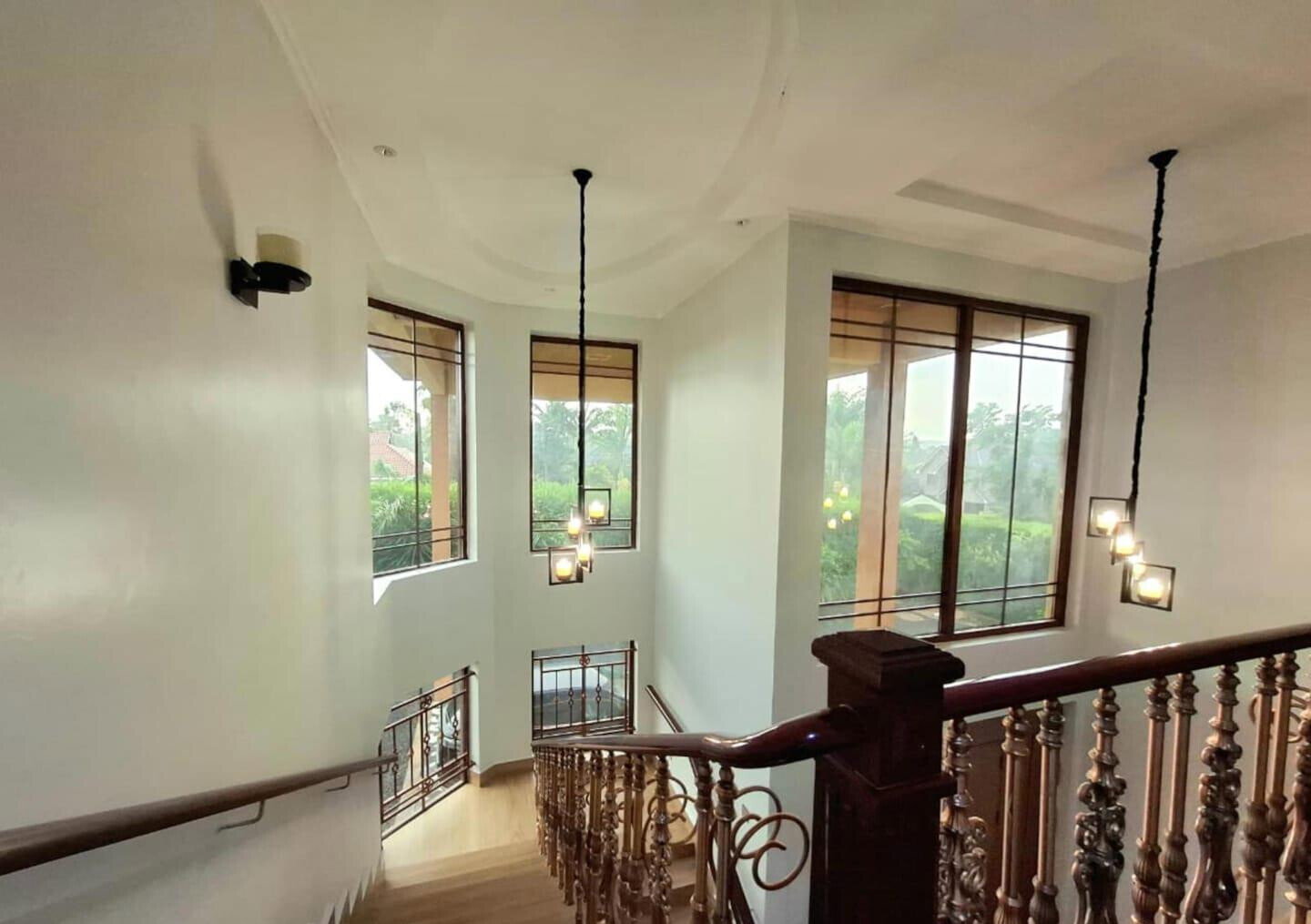 Half Acre 5BR Garden Home for KSh 450K