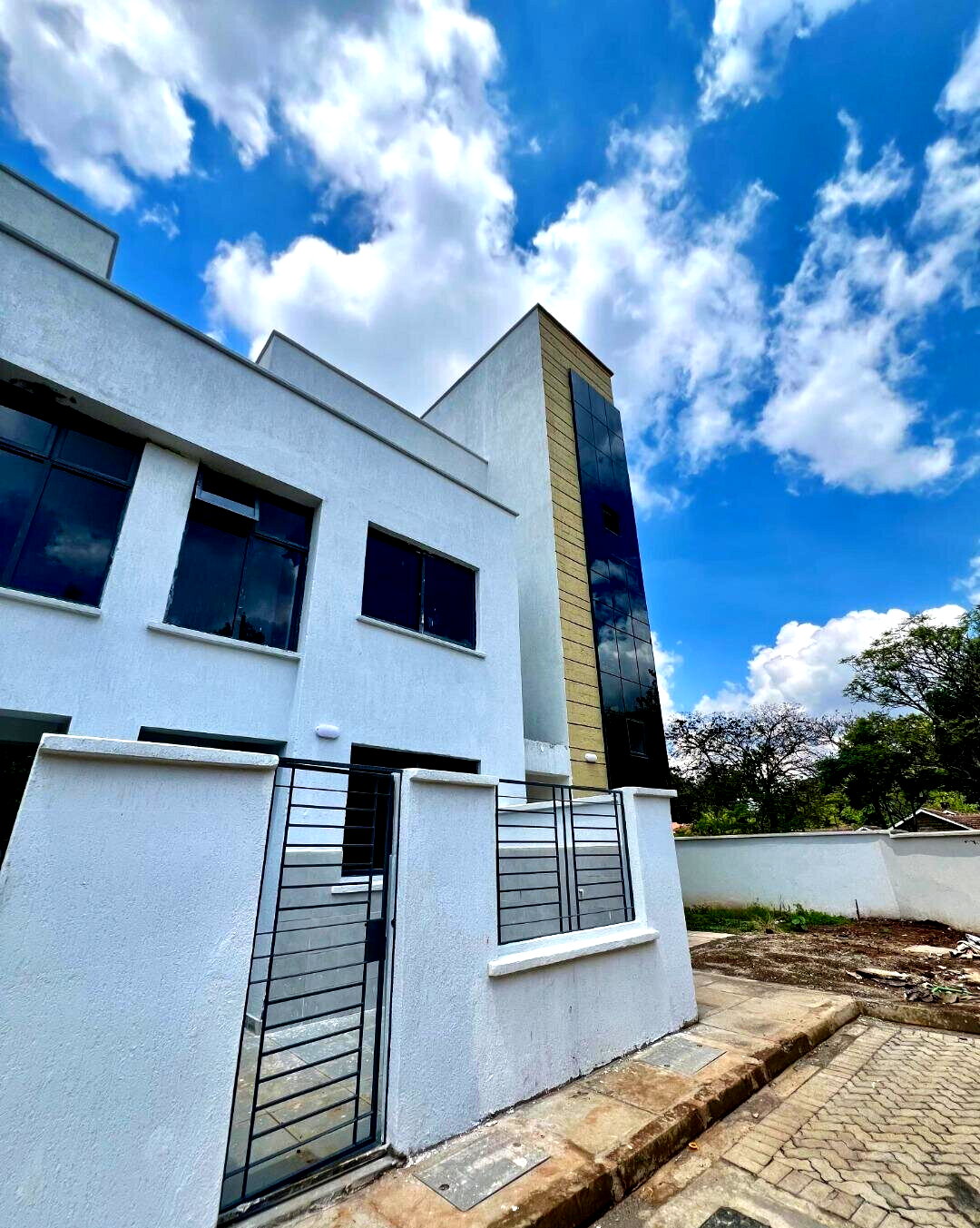 4-Bed Townhouse with Home Office & Family Room - Lavington
