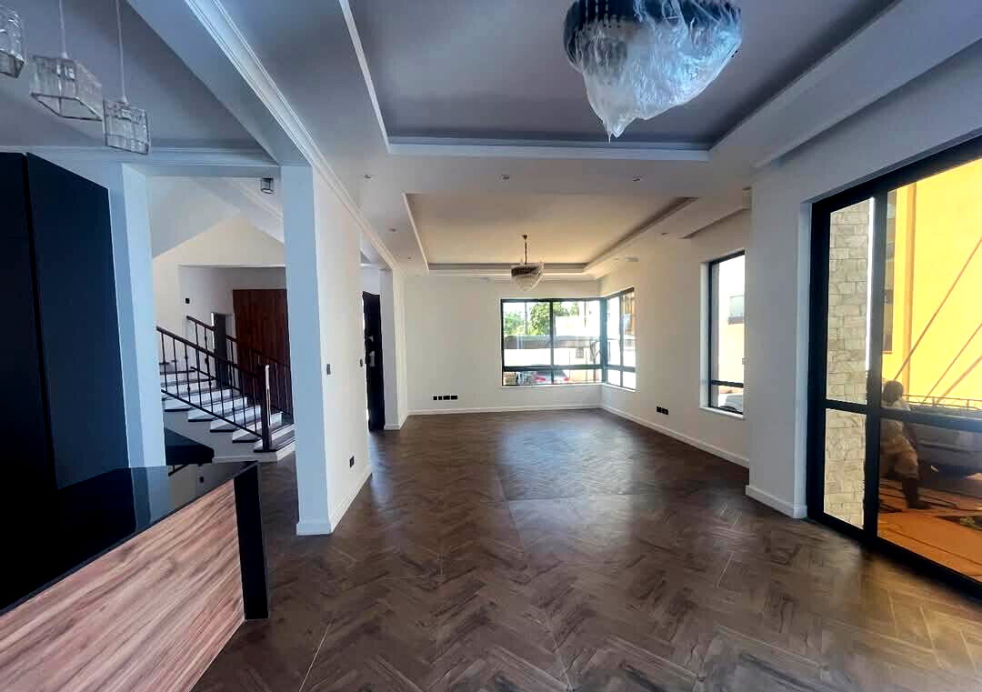 Newly Built 4BR Townhouse with Rooftop Terrace - Lavington