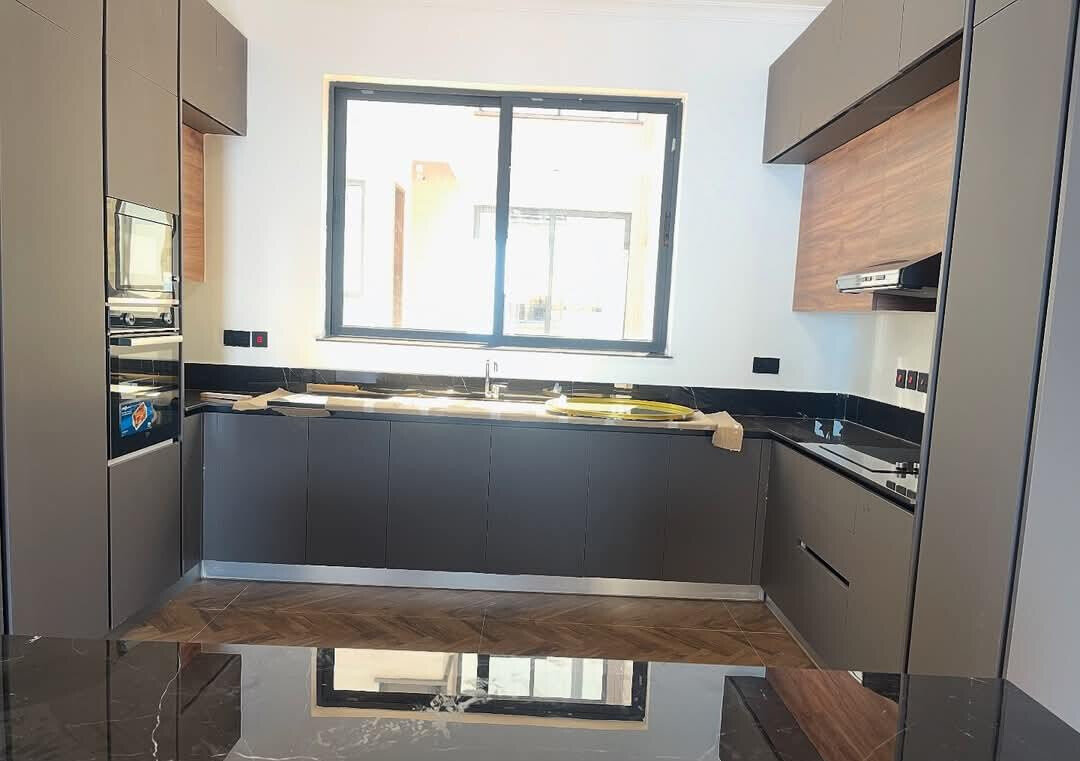 Newly Built 4BR Townhouse with Rooftop Terrace - Lavington