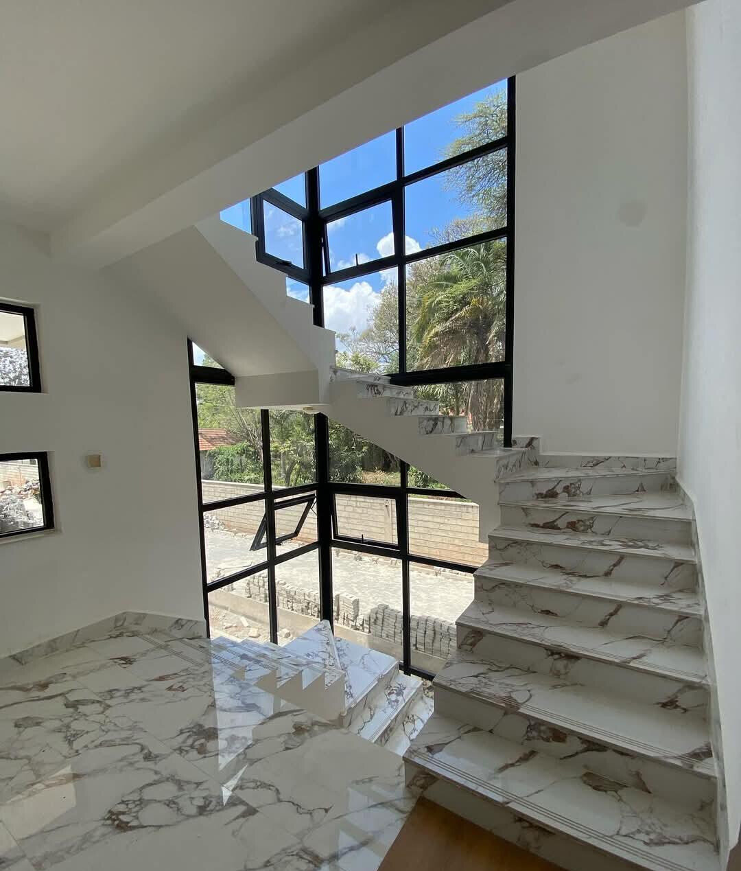 Contemporary 5-Ensuite Villas with Private Gardens - Lavington
