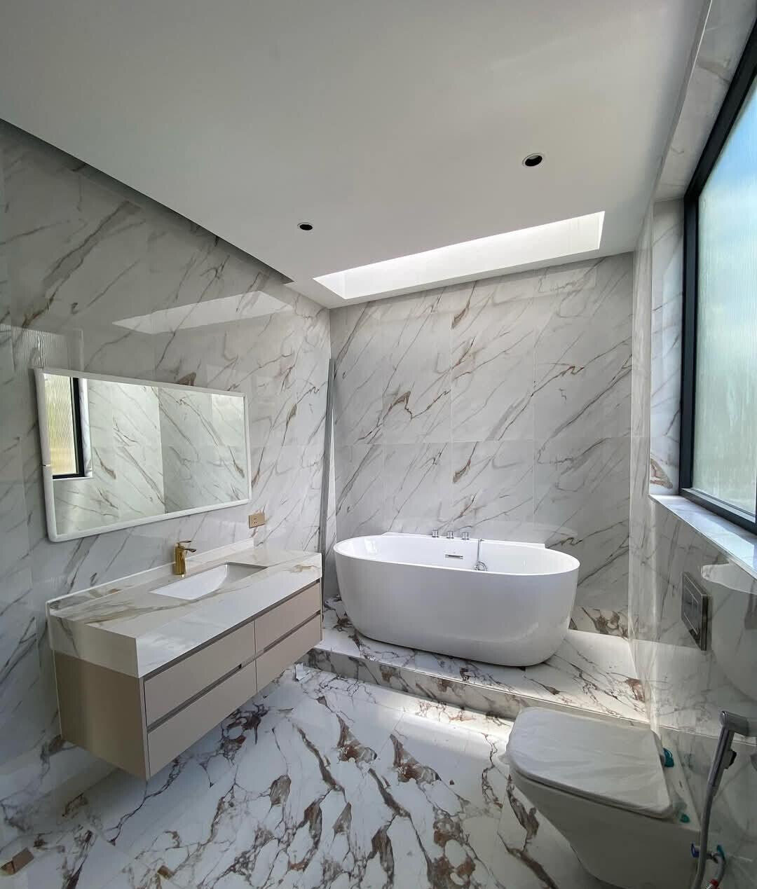 Contemporary 5-Ensuite Villas with Private Gardens - Lavington