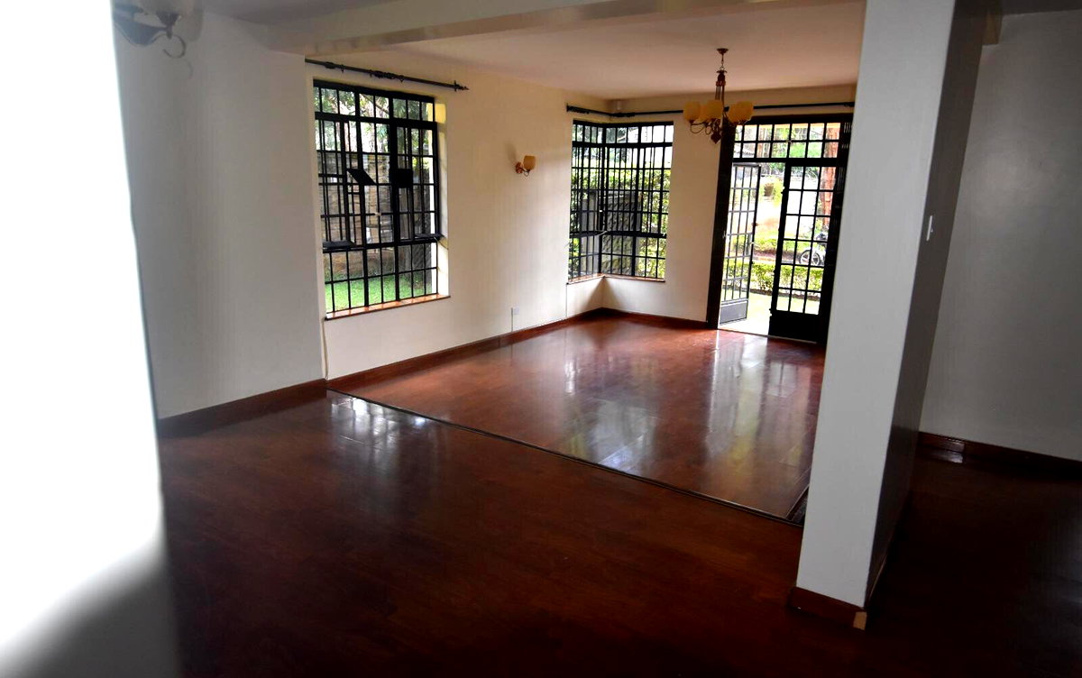 Private 5BR Townhouse with DSQ & Only 6 Units - Lavington