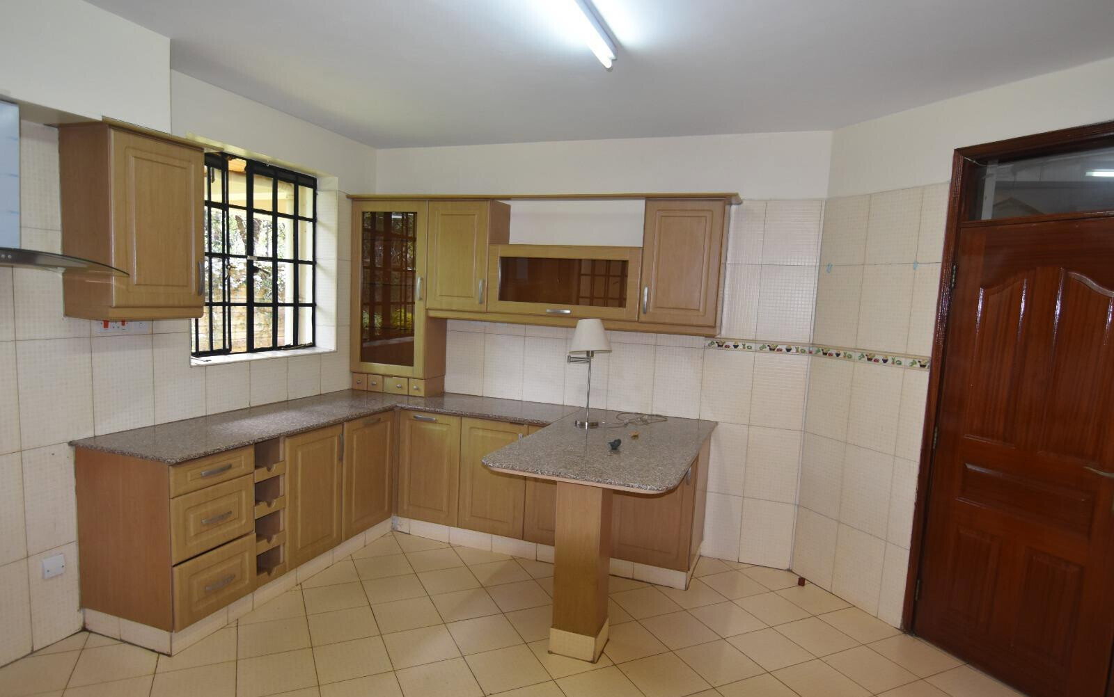 Private 5BR Townhouse with DSQ & Only 6 Units - Lavington