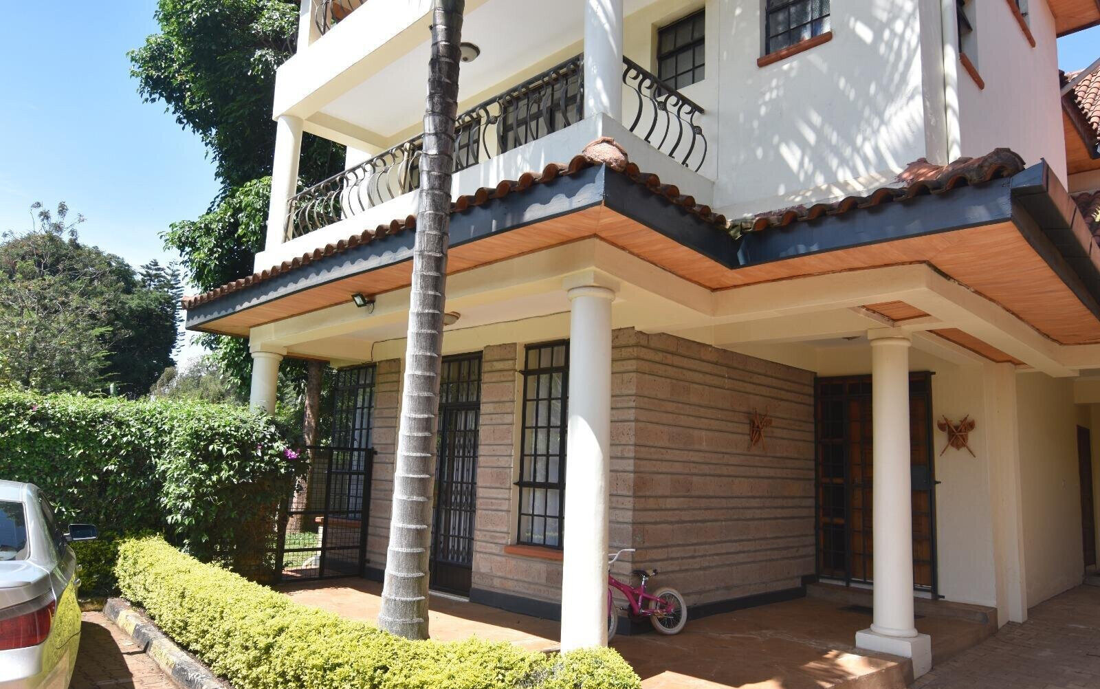 Private 5BR Townhouse with DSQ & Only 6 Units - Lavington