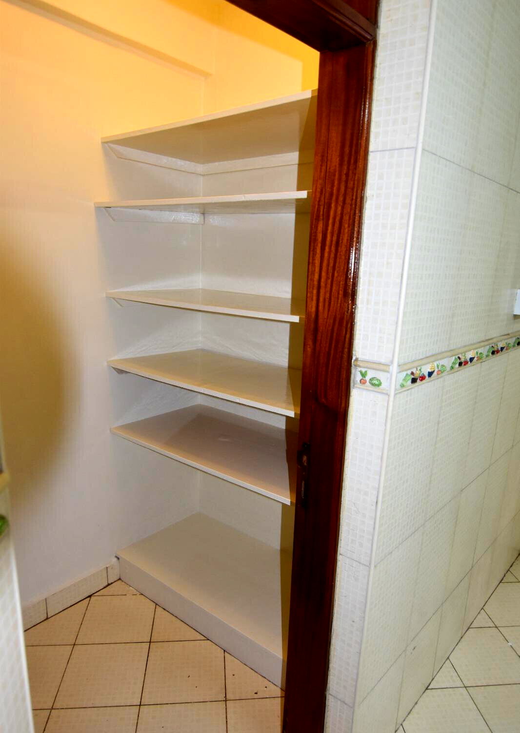 Private 5BR Townhouse with DSQ & Only 6 Units - Lavington