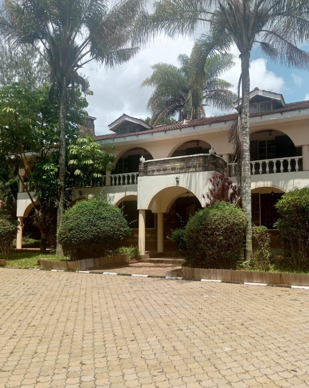 6BR Mansion with Garden at KSh 400K