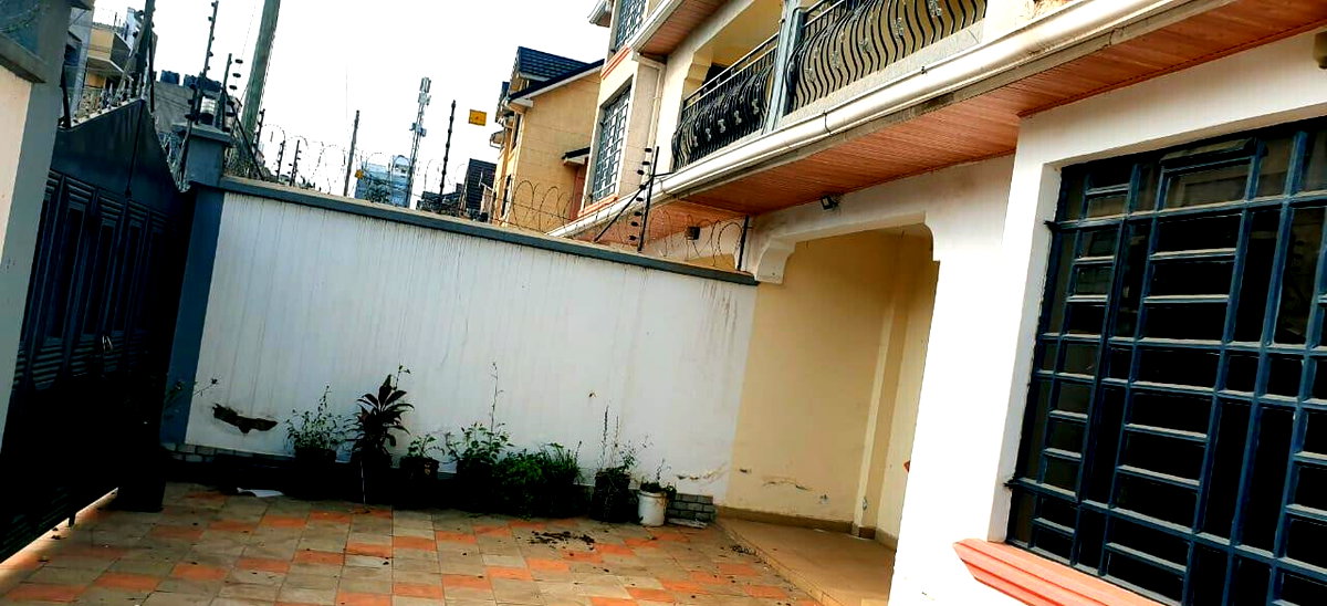 7BR Townhouse with DSQ & 10,000L Tank – Langata