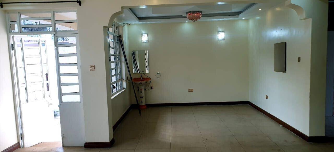 7BR Townhouse with DSQ & 10,000L Tank – Langata