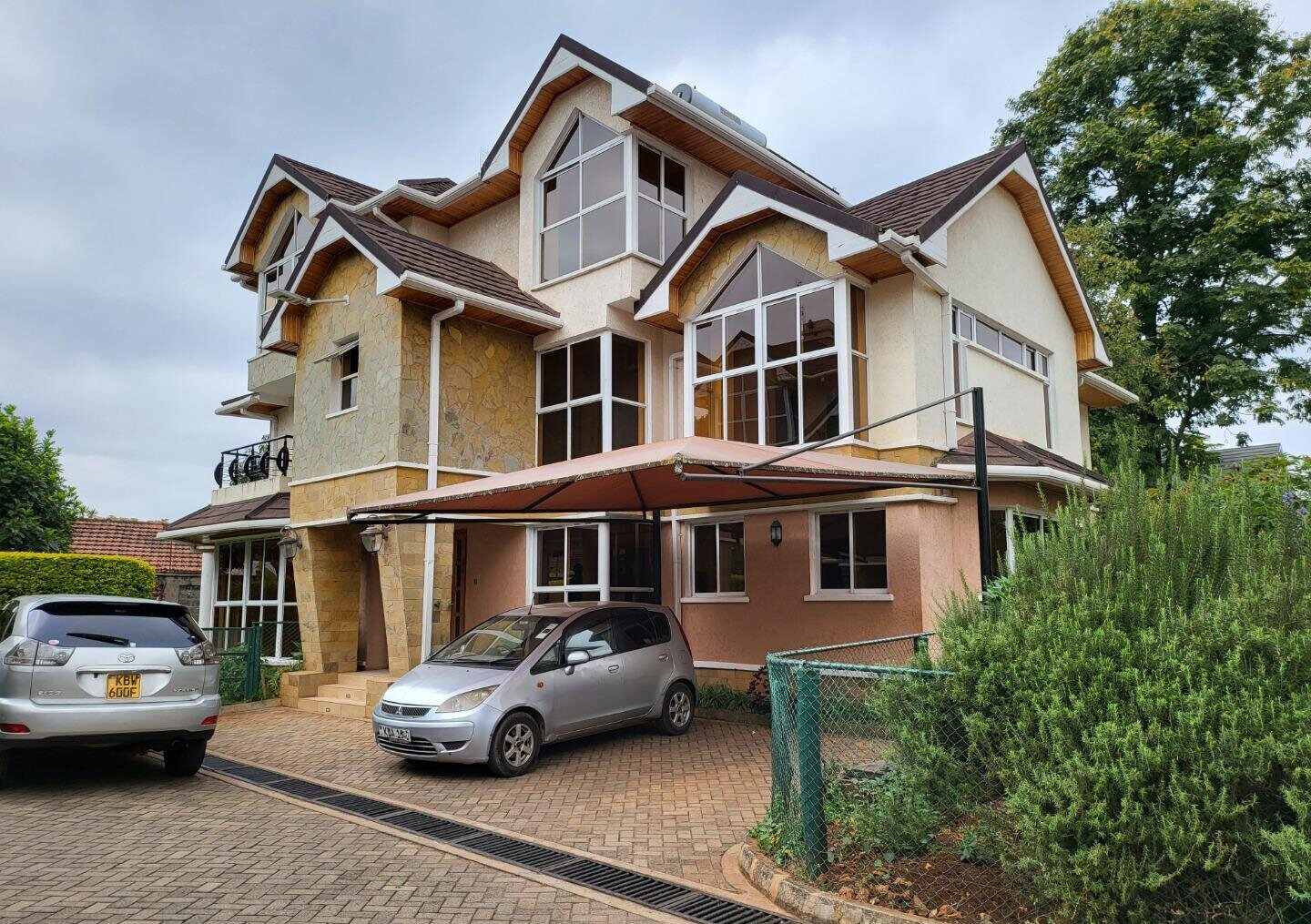 5-Ensuite Townhouse with Gym & Generator - Lavington