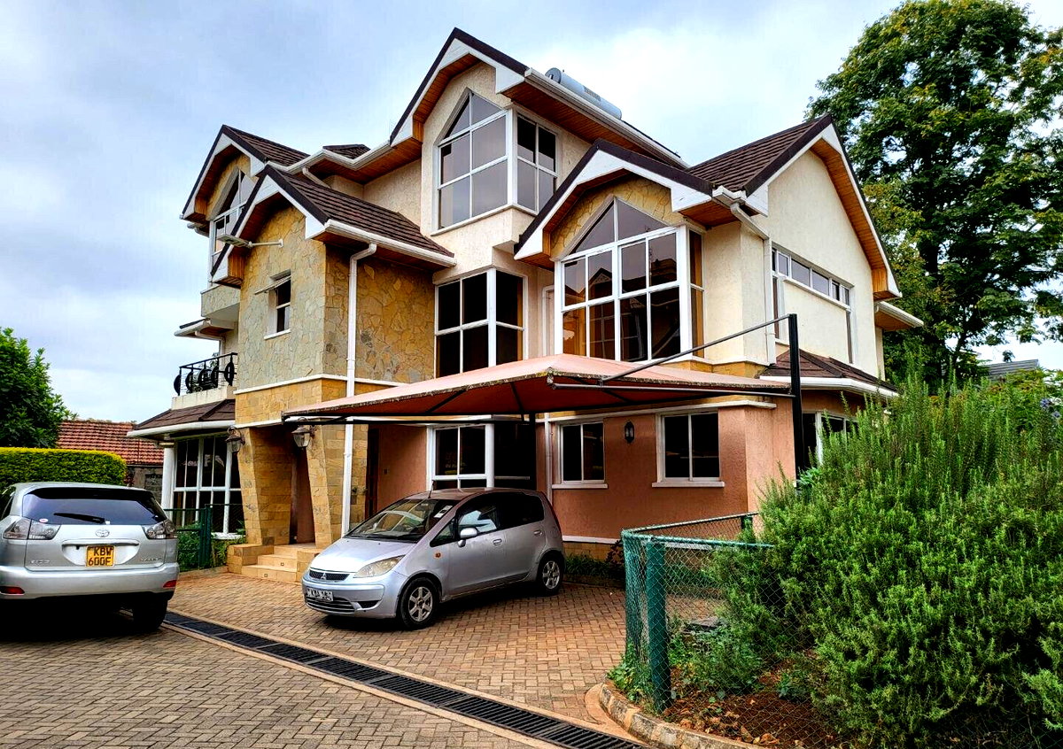 5-Ensuite Townhouse with Gym & Generator - Lavington