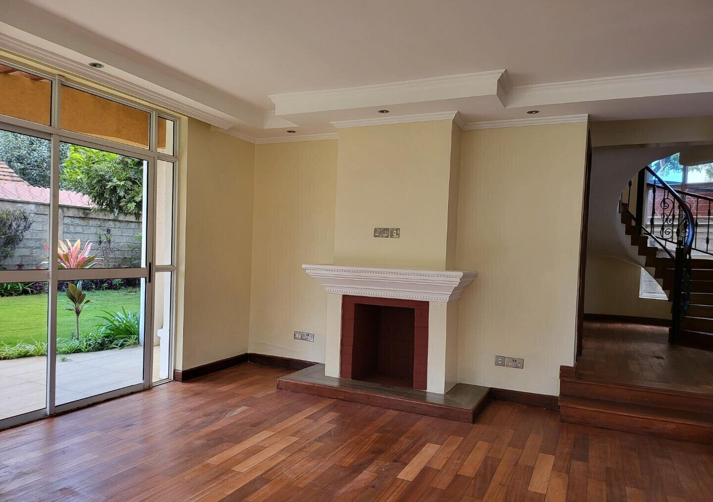5-Ensuite Townhouse with Gym & Generator - Lavington