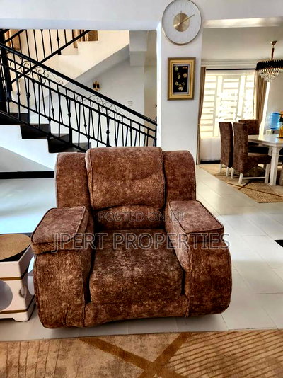 4bdrm Maisonette in Toll Estate, Mangu for sale - Image 4