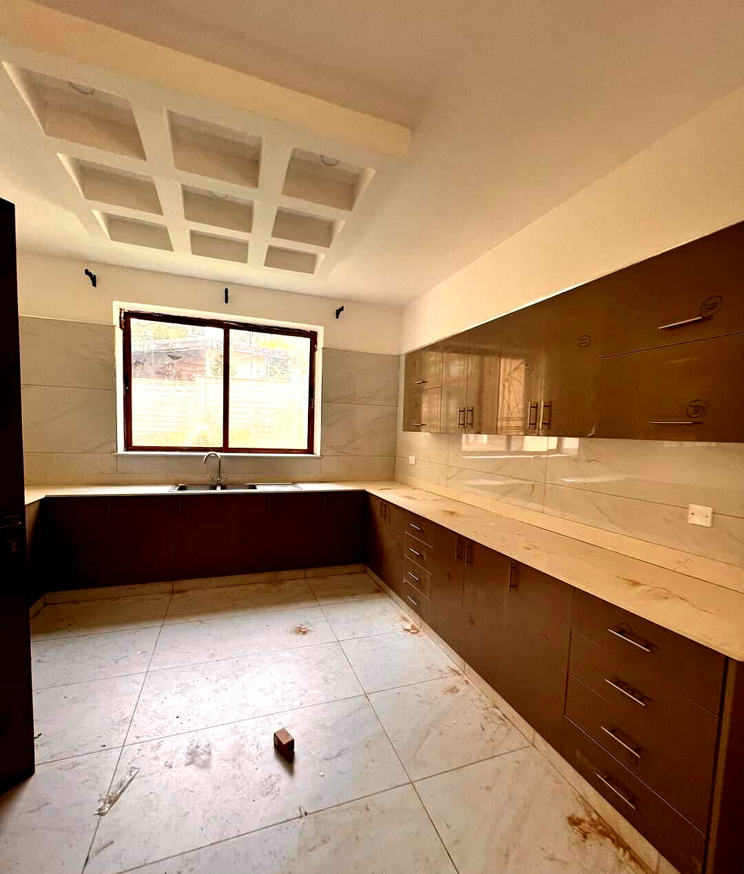 5-Ensuite Townhouse with Rooftop Terrace & Study - Lavington