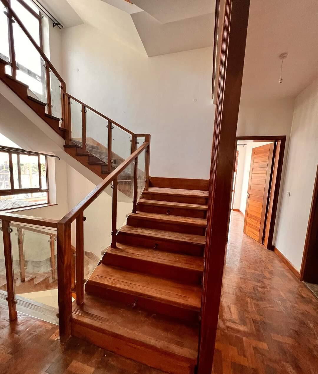 5-Ensuite Townhouse with Rooftop Terrace & Study - Lavington