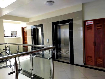 3bdrm Apartment in Kizingo for sale - Image 16