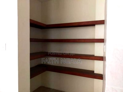 3bdrm Apartment in Kizingo for sale - Image 17