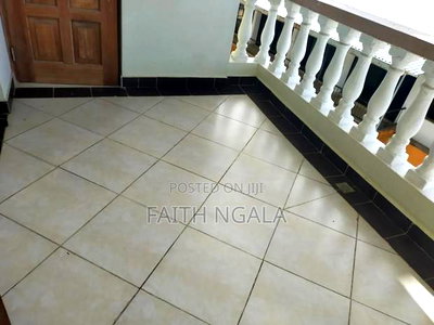 3bdrm Apartment in Kizingo for sale - Image 6