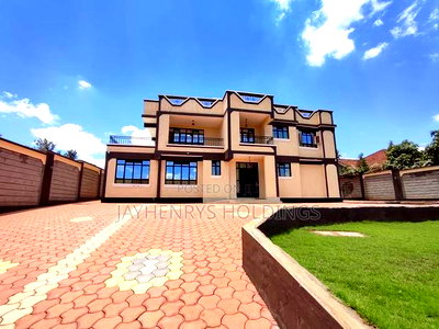 5bdrm Villa in Membley Estate for sale - Image 1