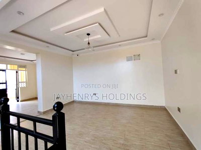 5bdrm Villa in Membley Estate for sale - Image 9