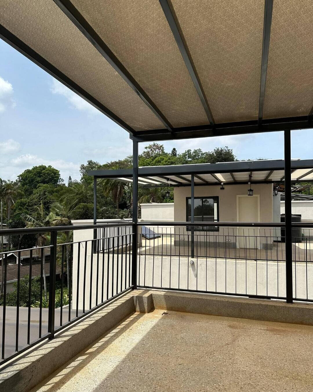 5-Ensuite Townhouse with Rooftop Terrace & Solar - Lavington