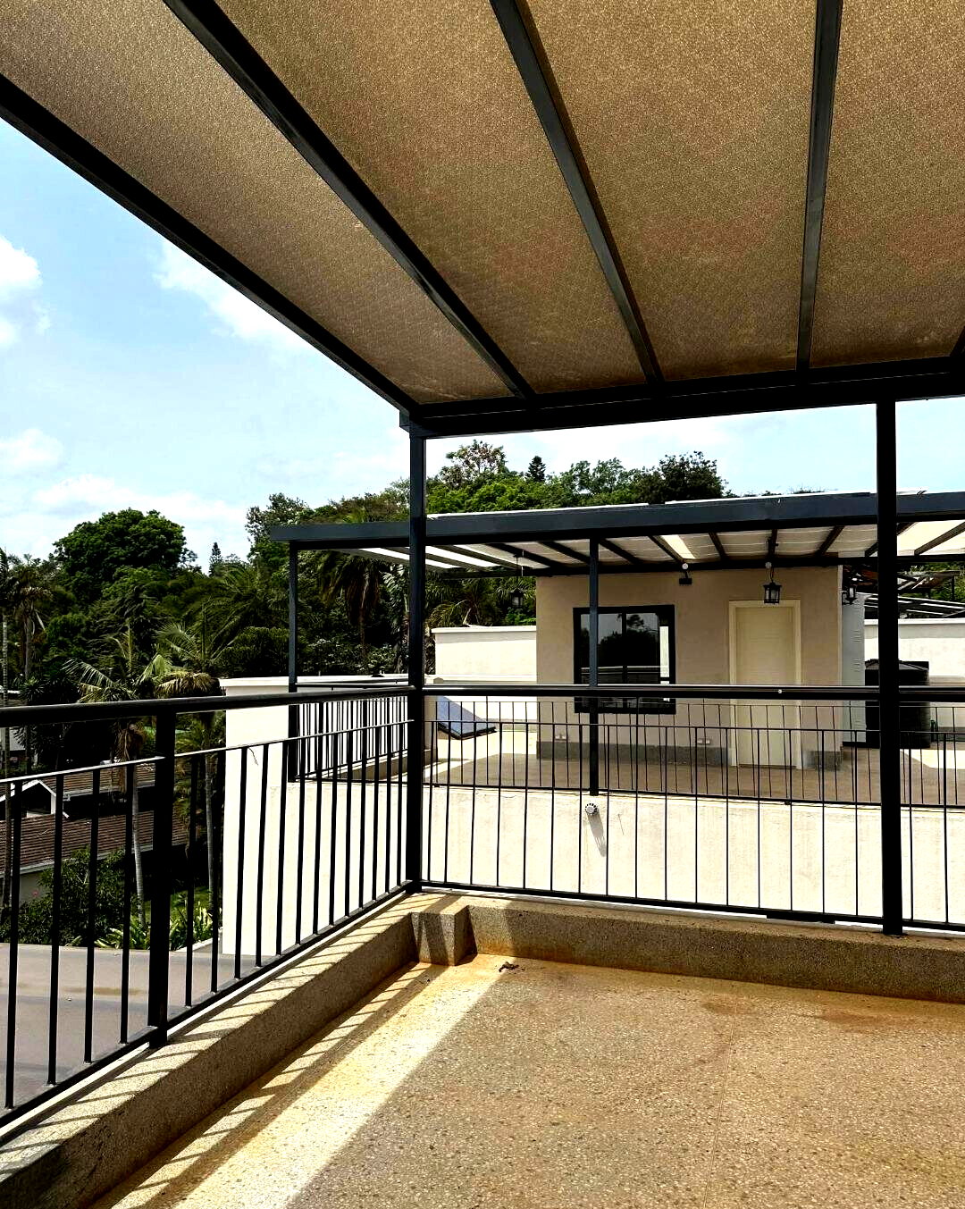 5-Ensuite Townhouse with Rooftop Terrace & Solar - Lavington