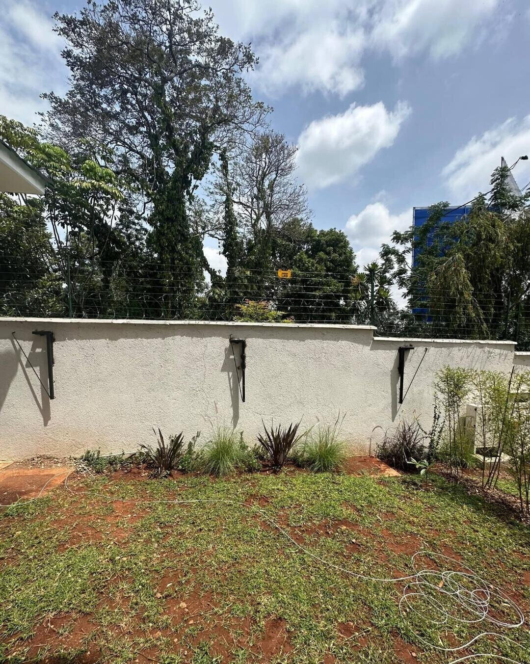 5-Ensuite Townhouse with Rooftop Terrace & Solar - Lavington