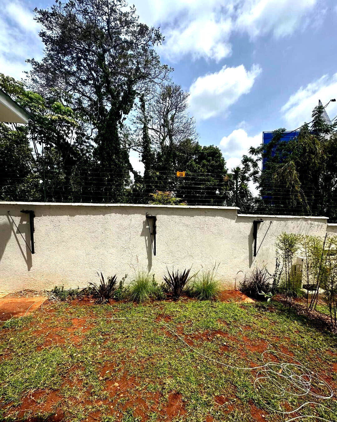 5-Ensuite Townhouse with Rooftop Terrace & Solar - Lavington