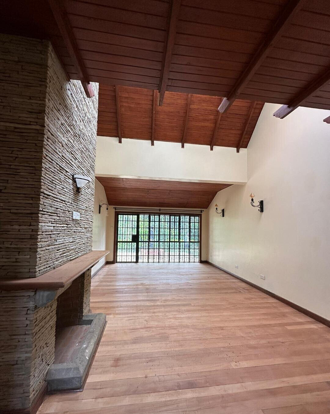 1-Acre Family Home - Karen C